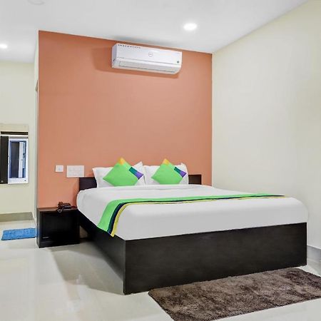 Treebo Hotel Mobi Vip Airport Гувахати Экстерьер фото
