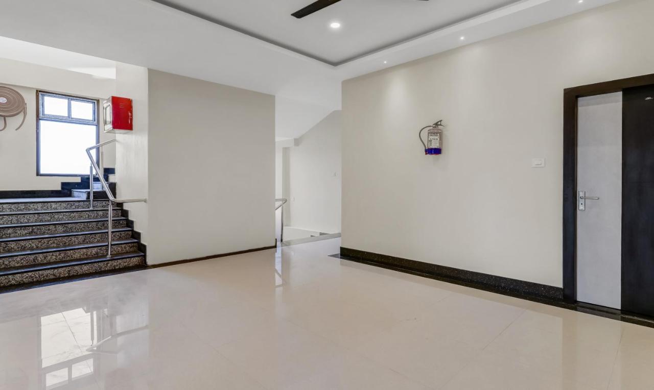 Treebo Hotel Mobi Vip Airport Гувахати Экстерьер фото
