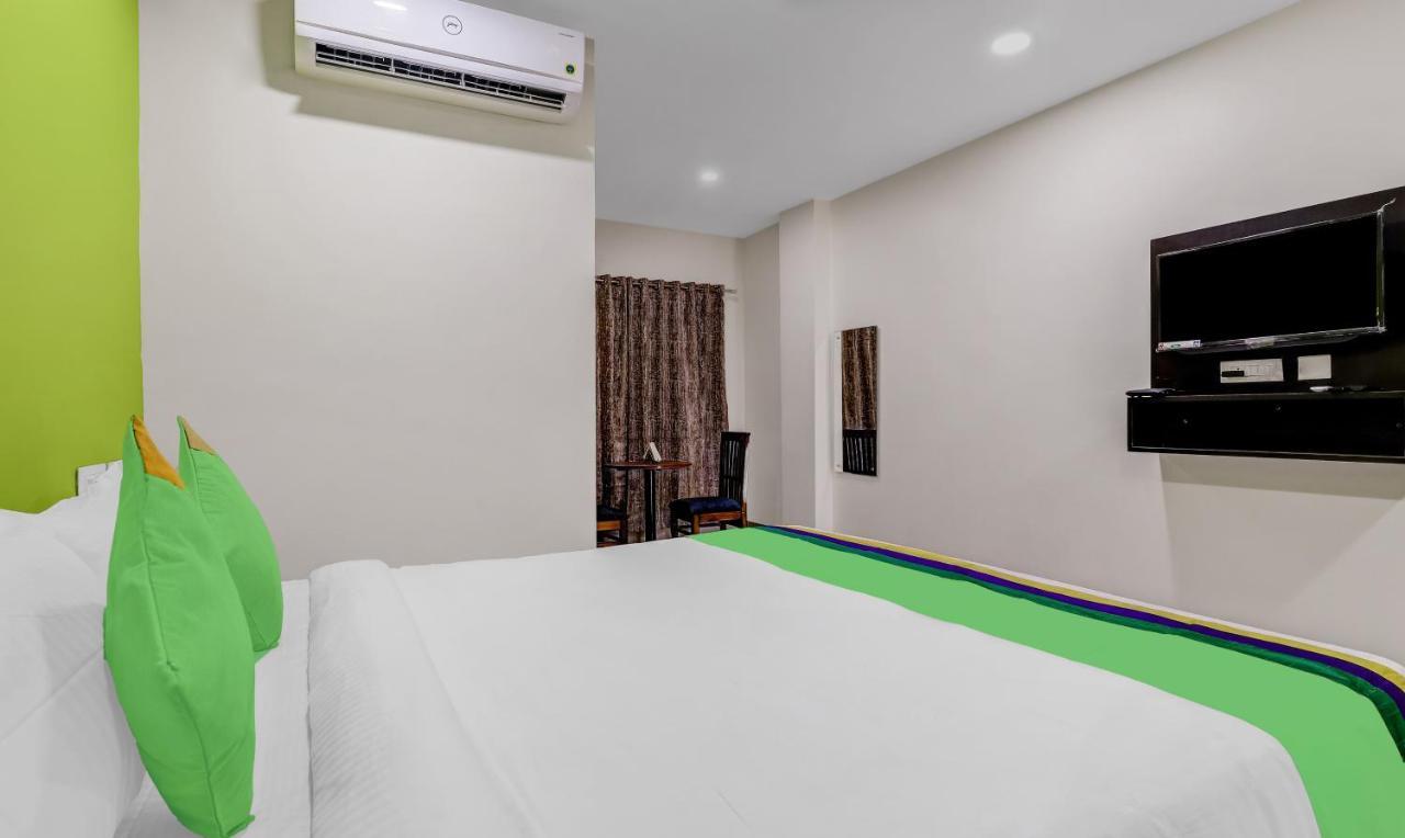Treebo Hotel Mobi Vip Airport Гувахати Экстерьер фото